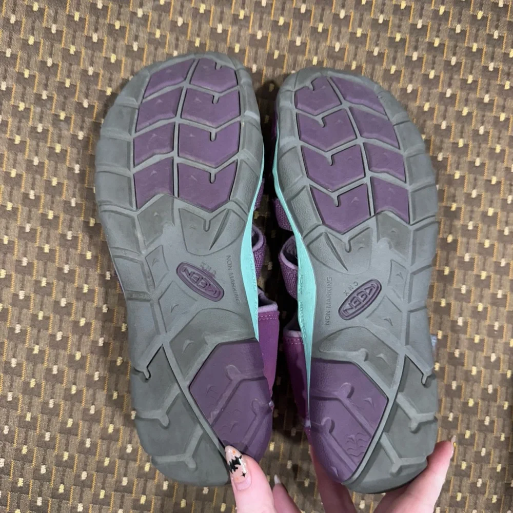 Keen Seacamp II CNX Sandal Purple and Blue, size 6